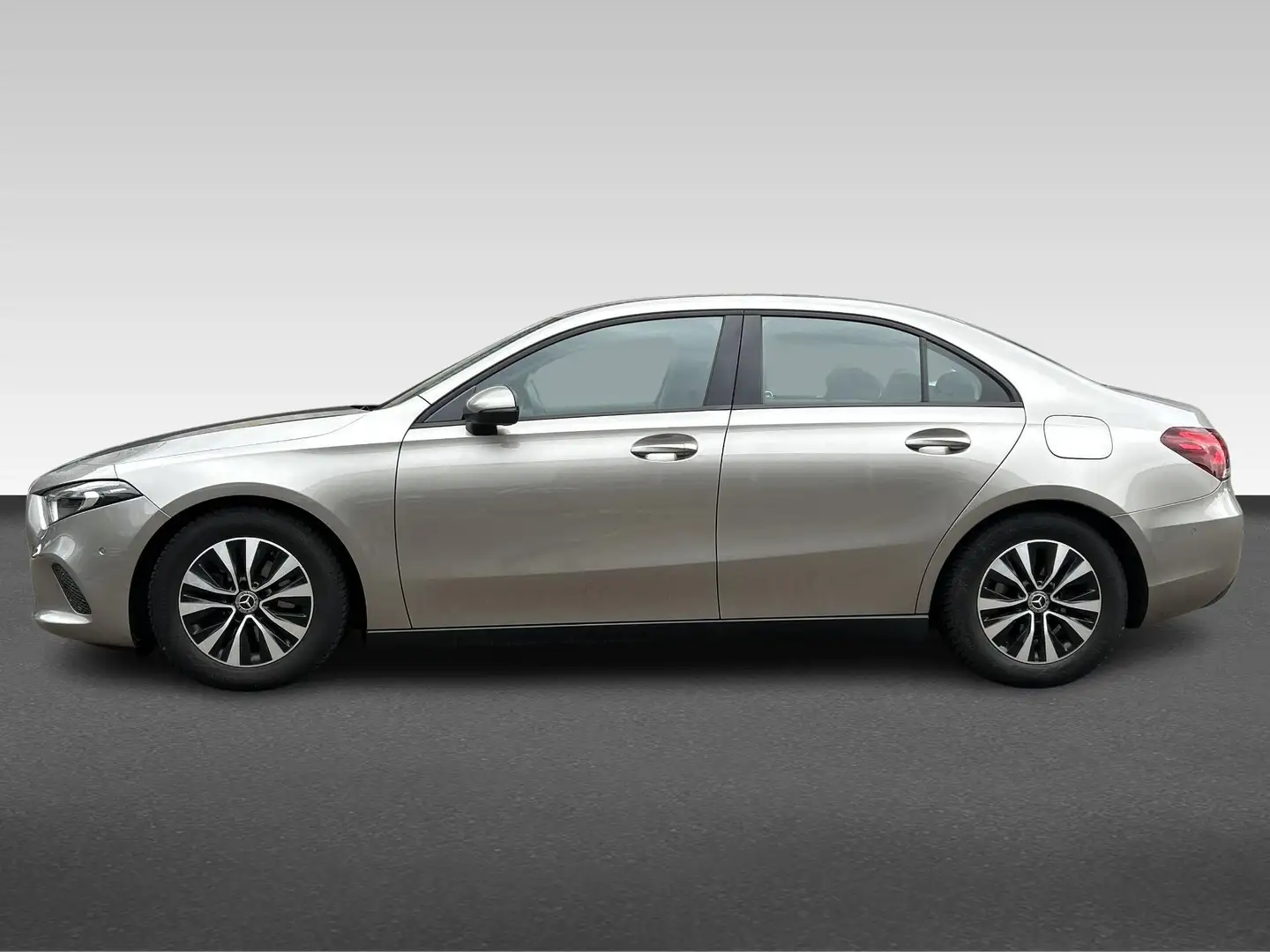 Mercedes-Benz A 180 Limousine A180 136PK AUTOMAAT BUSINESS SOLUTION NA Grijs - 2