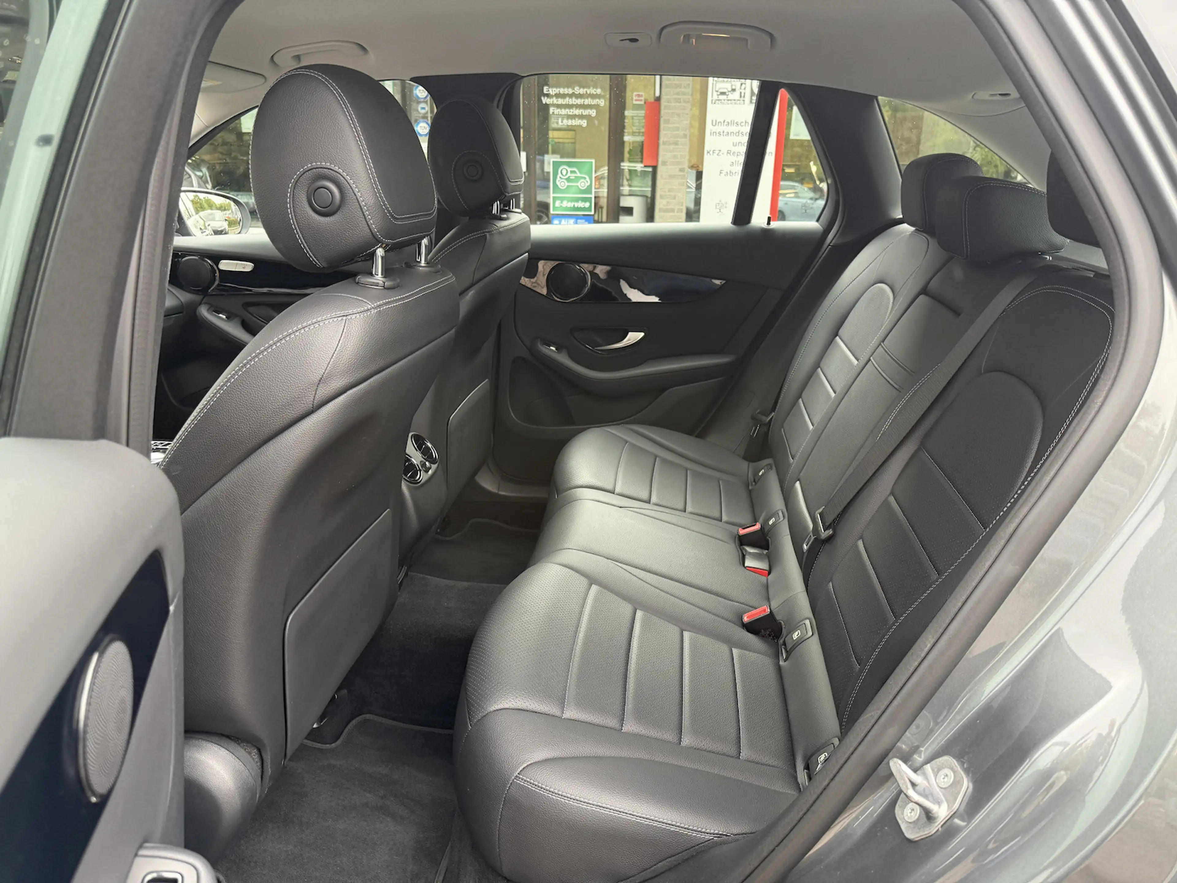 Mercedes-Benz GLC 250 4Matic Leder*Navi*LED*AHK*el. Heckklappe — photo 10