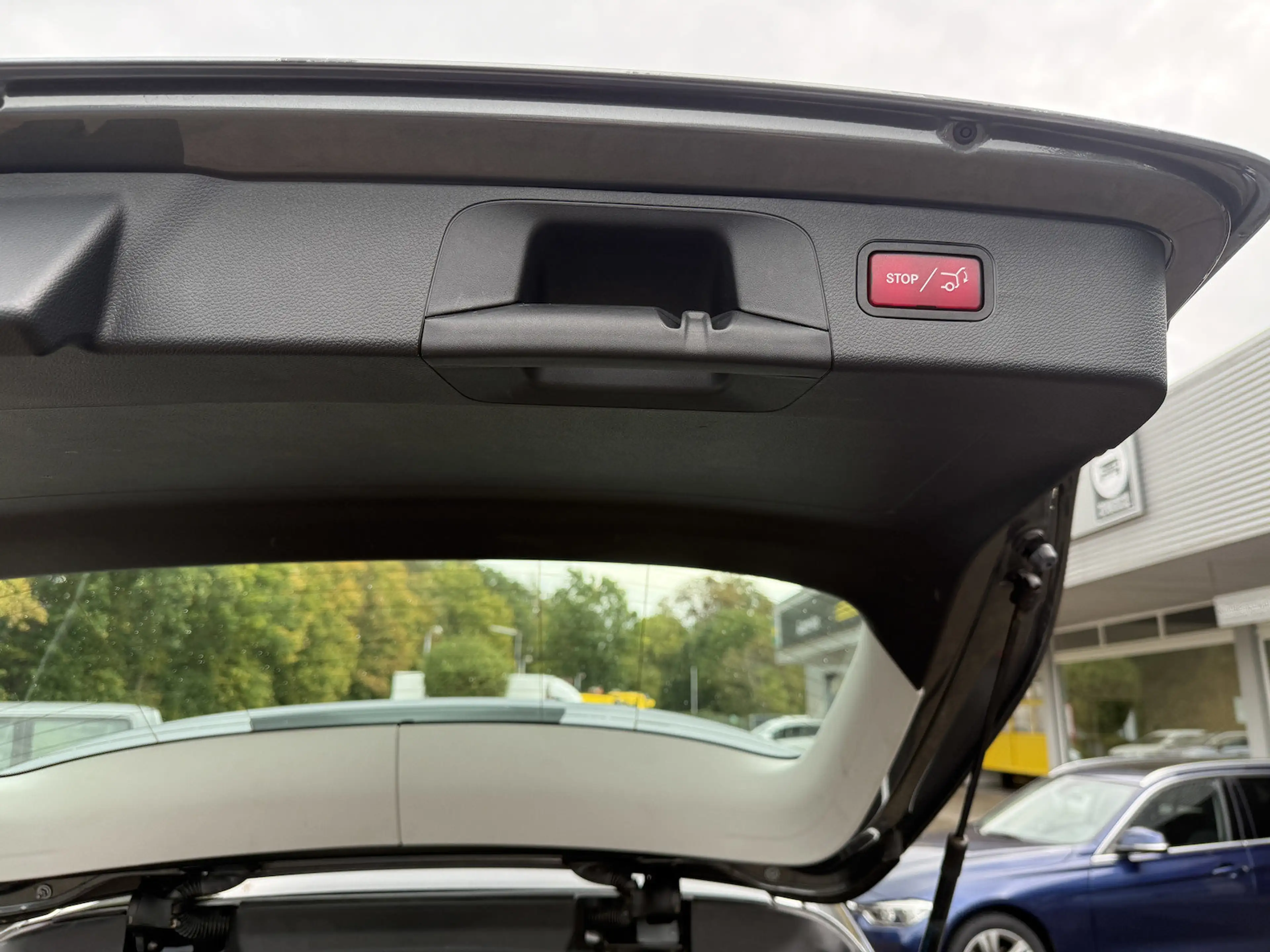 Mercedes-Benz GLC 250 4Matic Leder*Navi*LED*AHK*el. Heckklappe — photo 12