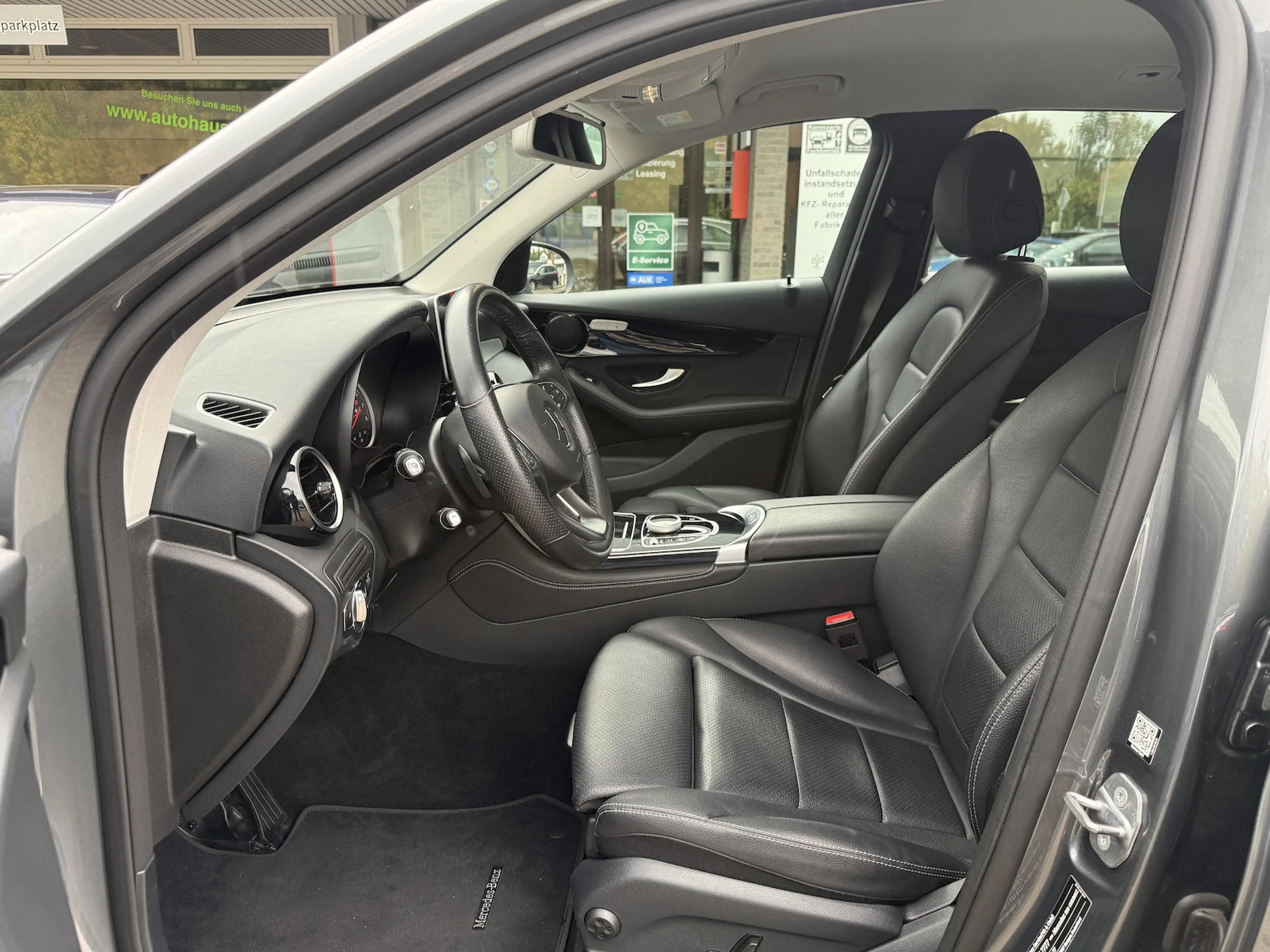 Mercedes-Benz GLC 250 4Matic Leder*Navi*LED*AHK*el. Heckklappe — photo 9