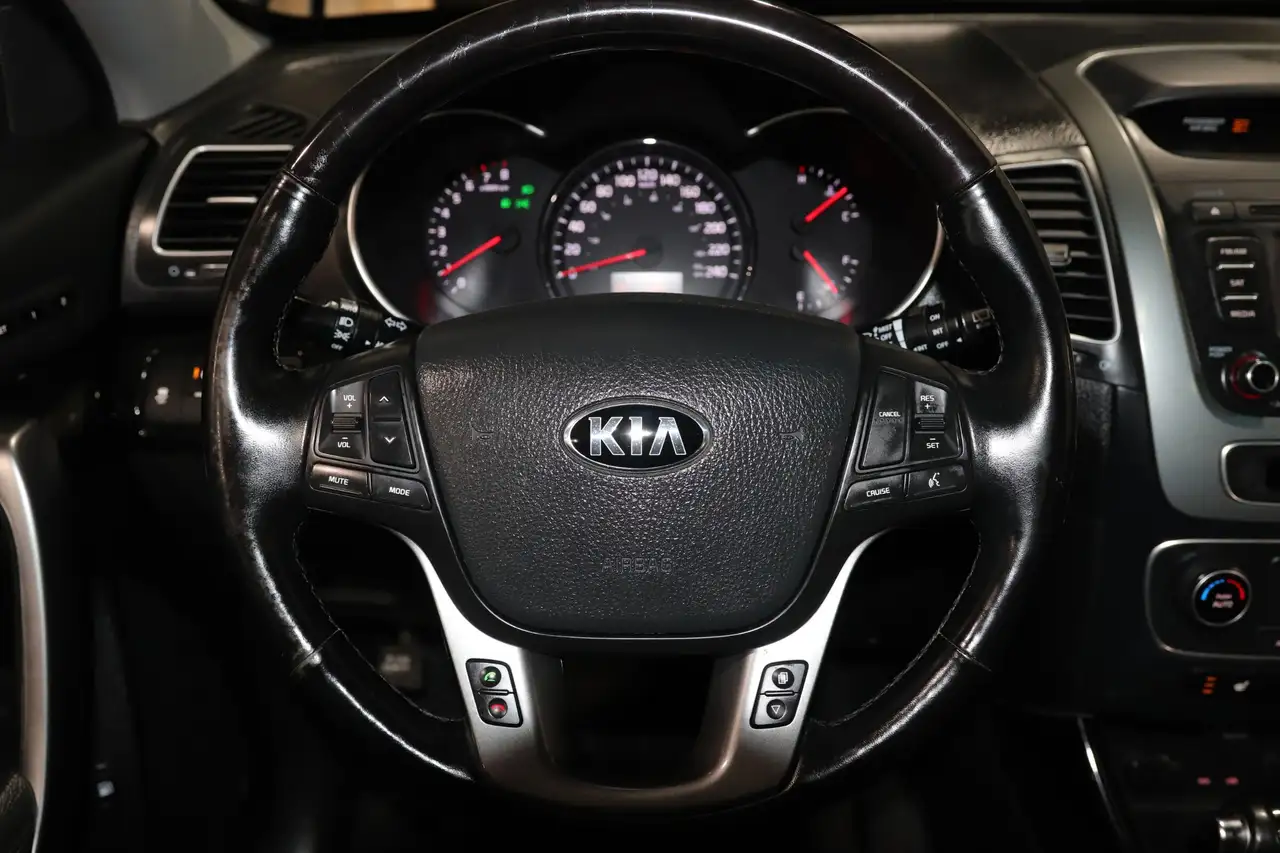 Kia Sorento снимка Kia Sorento