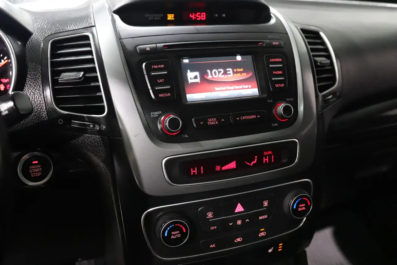 Kia Sorento снимка Kia Sorento