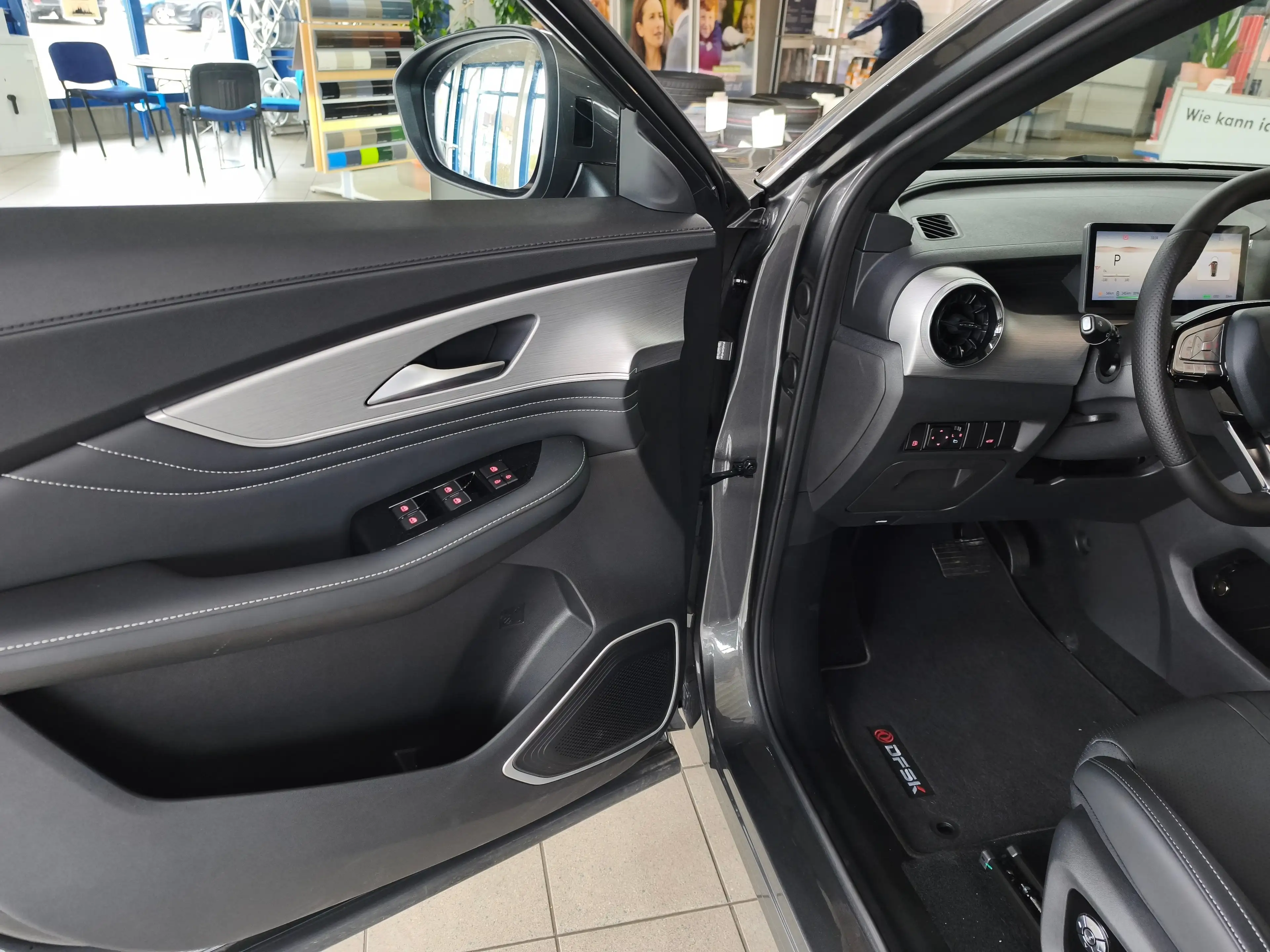DFM Forthing 5 Friday REEV — photo 8