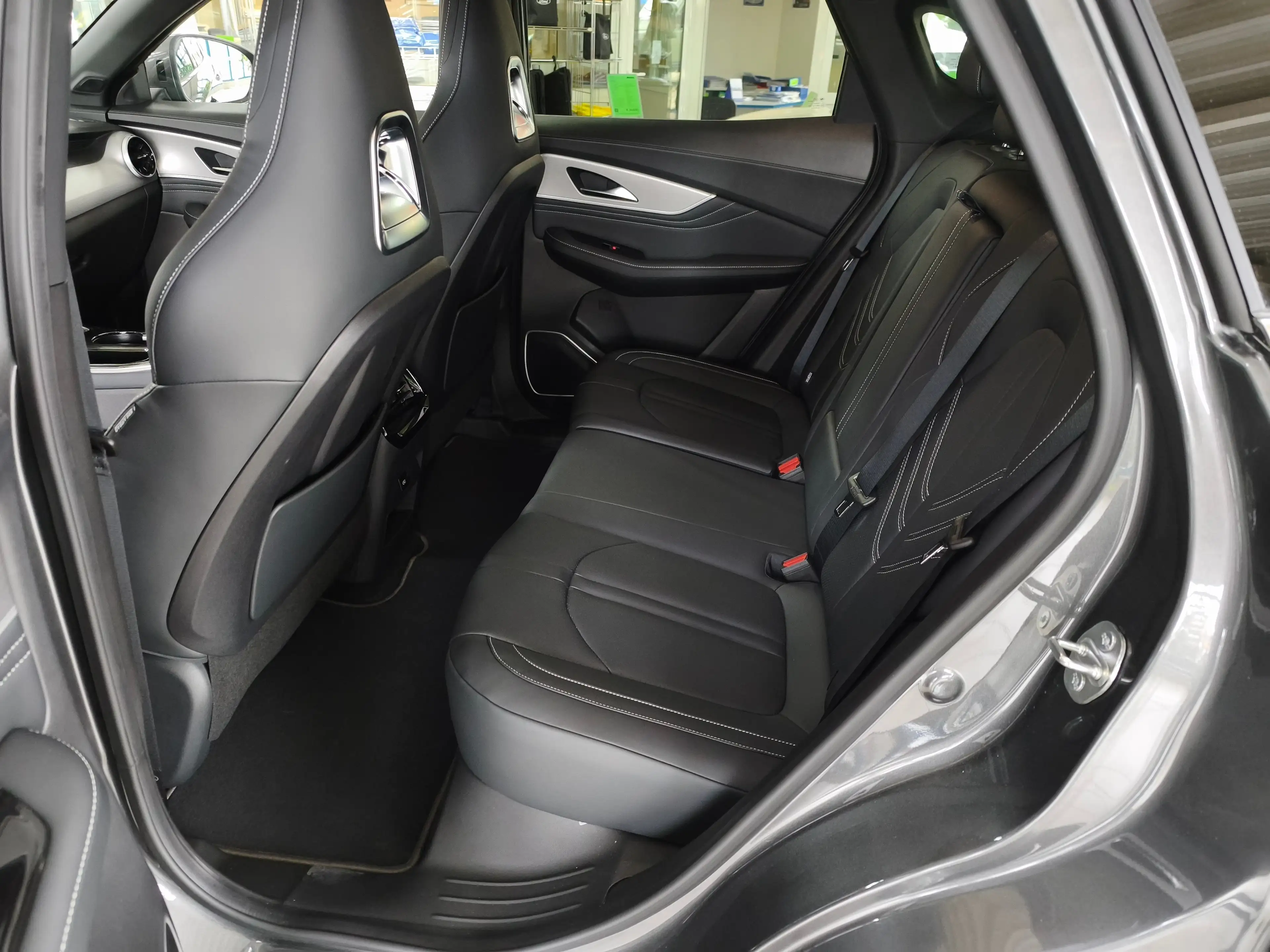 DFM Forthing 5 Friday REEV — photo 10