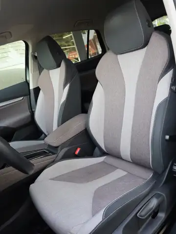 Skoda Enyaq view 14