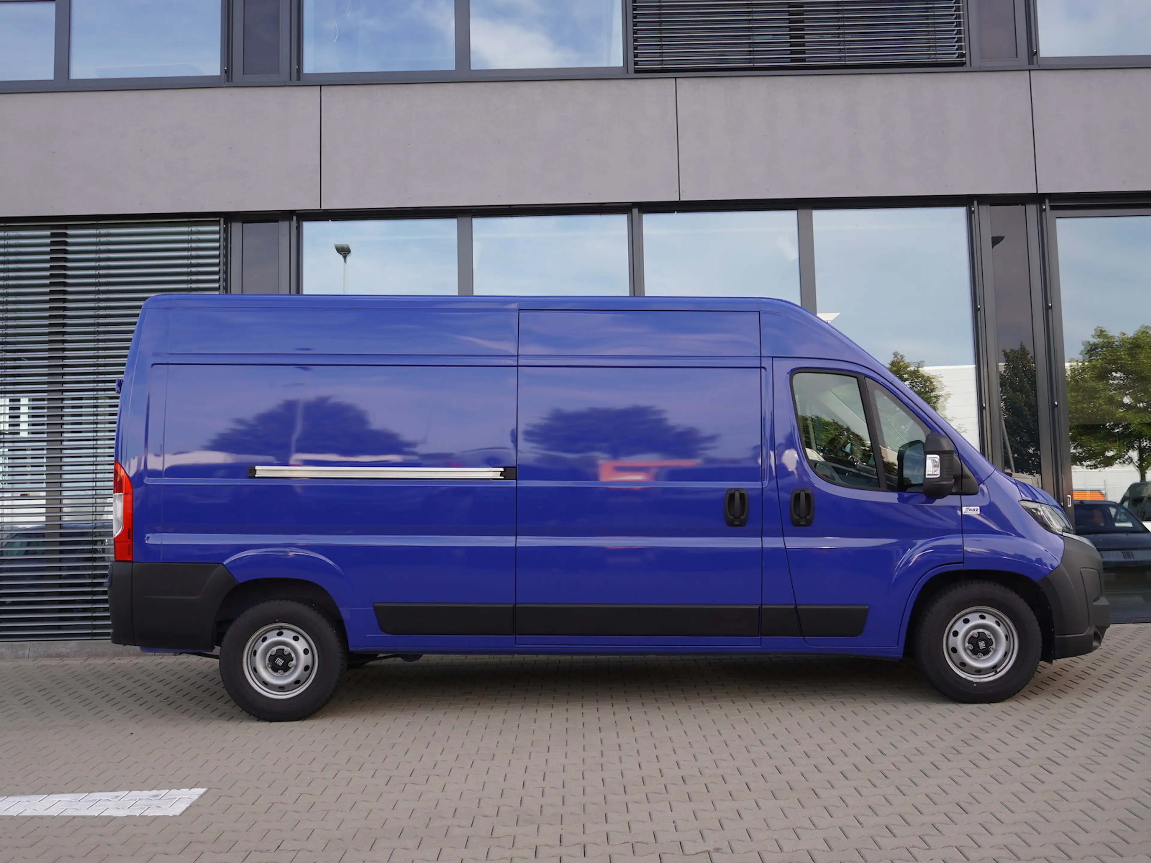 Fiat Ducato 35 L3H2 140 AT / 10-Zoll Navi — photo 3