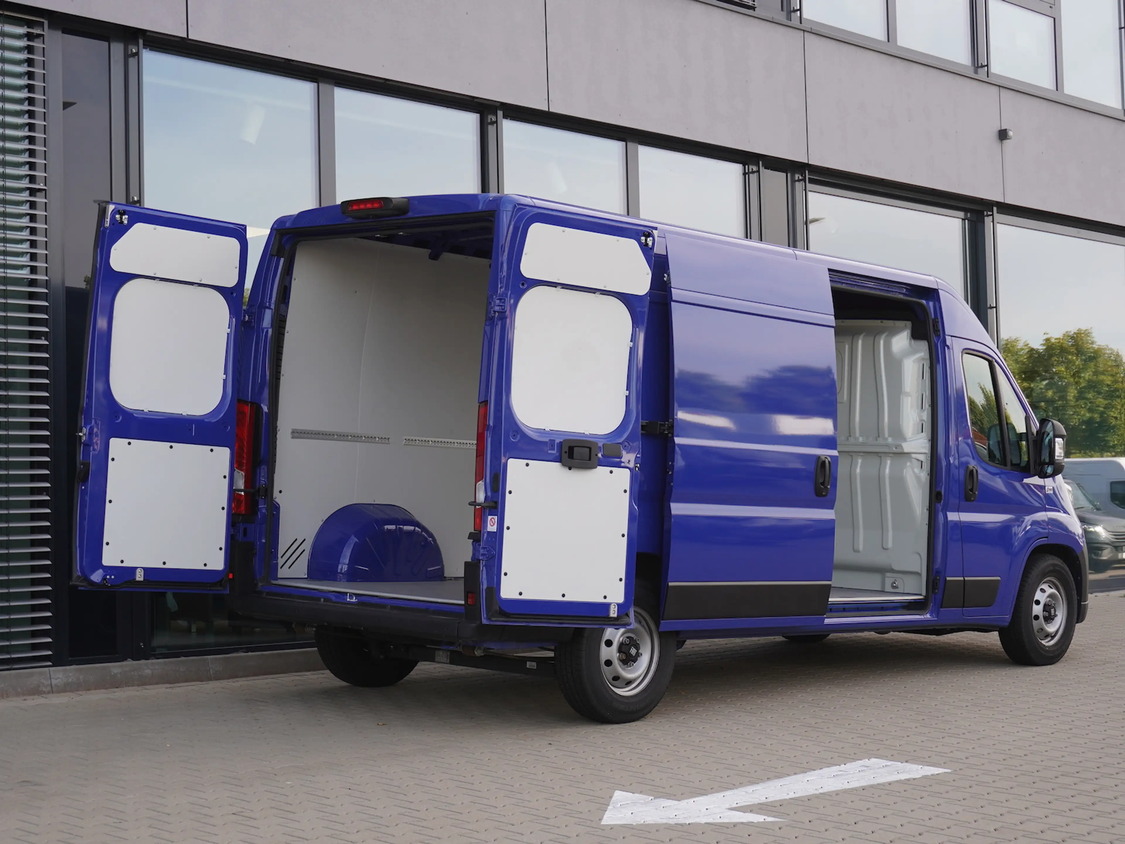 Fiat Ducato 35 L3H2 140 AT / 10-Zoll Navi — photo 4