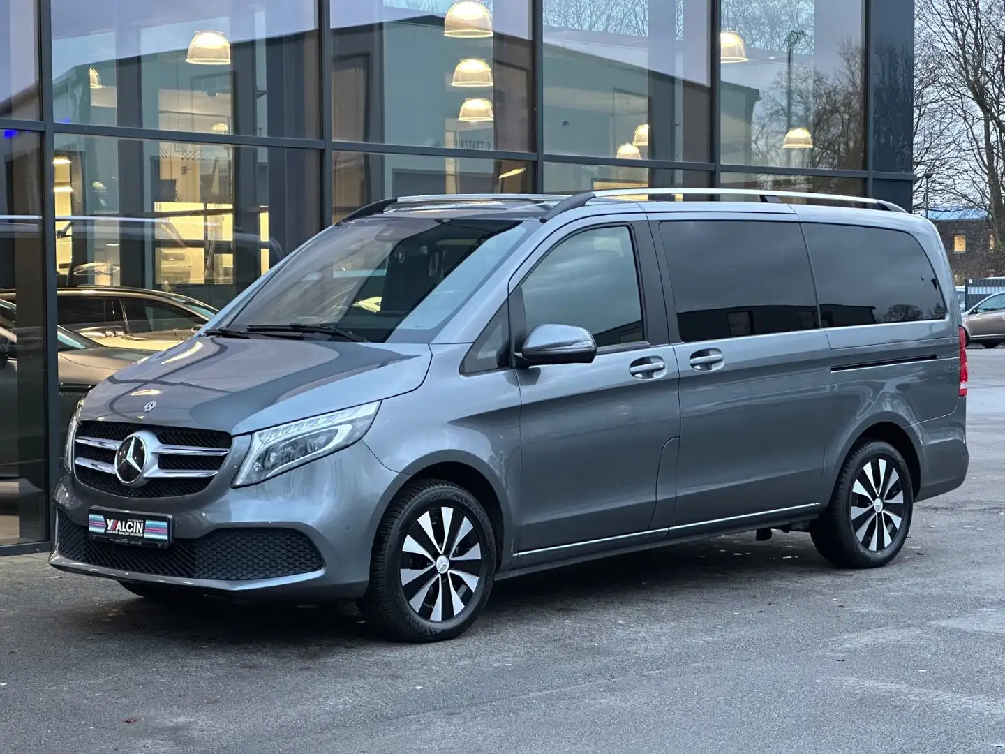 Mercedes-Benz V 250 d Aut. EDITION lang 4MAT 1.H/NAV/R-CAM/AHK Grau - 2