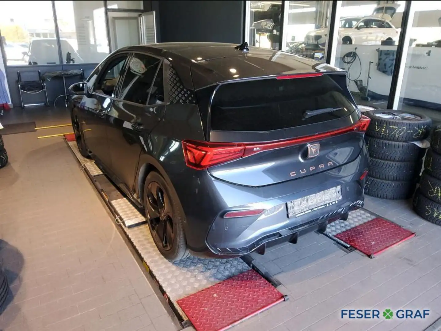 CUPRA Born 150kW 58kWh LED*HEAD-UP*ACC*NAVI*PDC*KAMERA*PANO Grau - 2