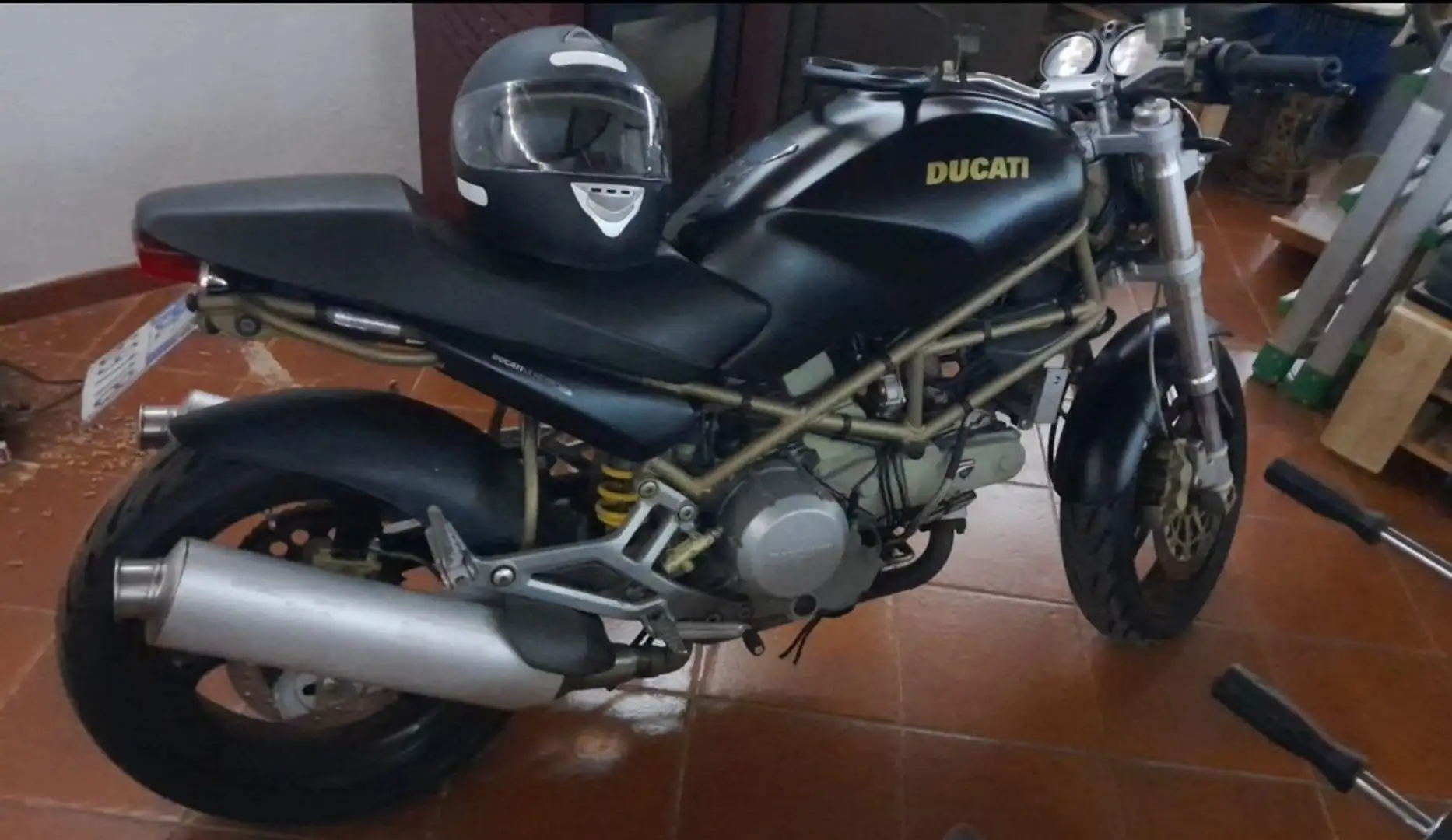 Ducati Monster 600 Nero - 1