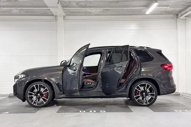 BMW X5 view 3