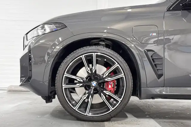 BMW X5 view 4