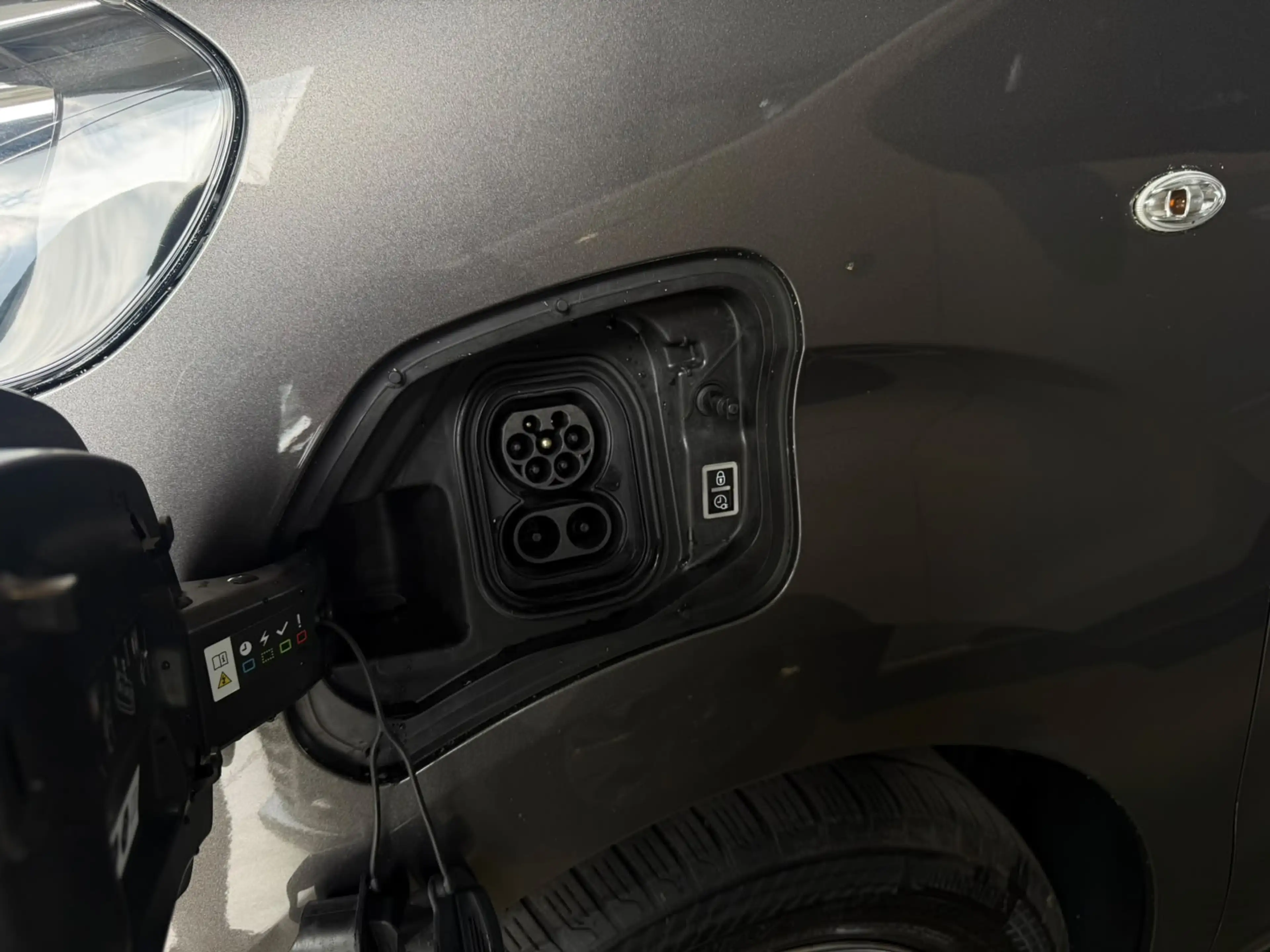 Peugeot e-Expert 75 kWh L2H1 | Snelladen | SOH 90% | Airco | Cruise — photo 7