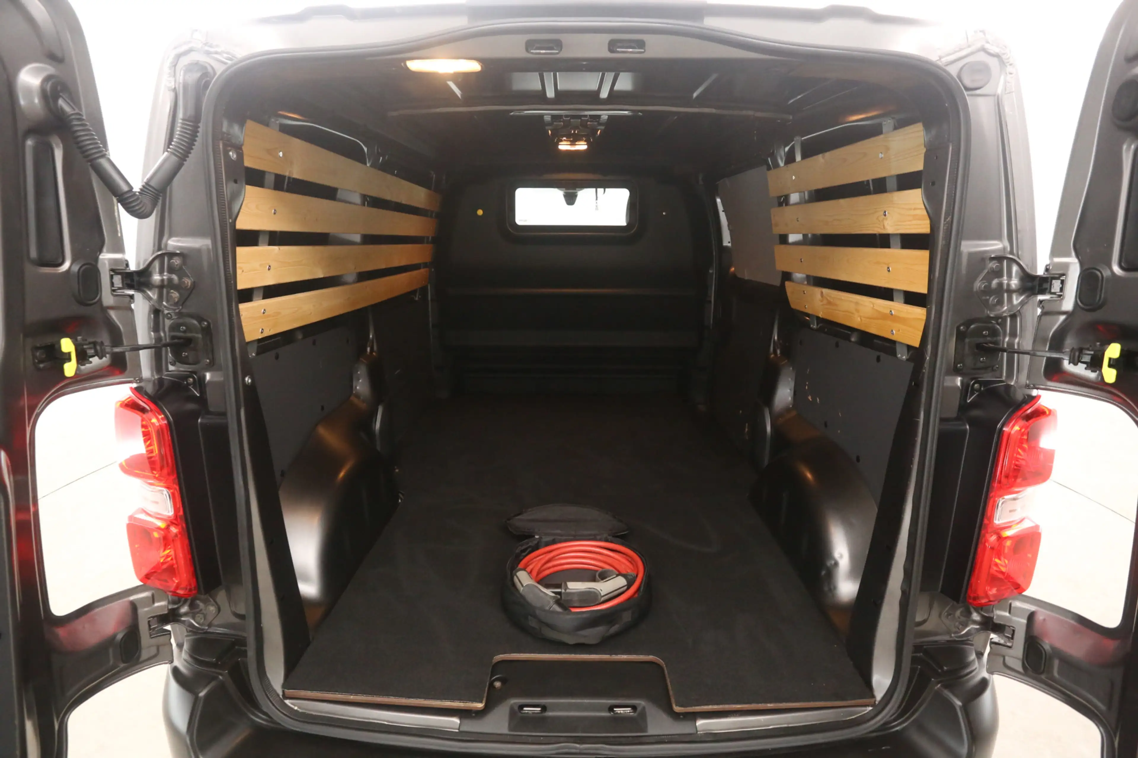 Peugeot e-Expert 75 kWh L2H1 | Snelladen | SOH 90% | Airco | Cruise — photo 3