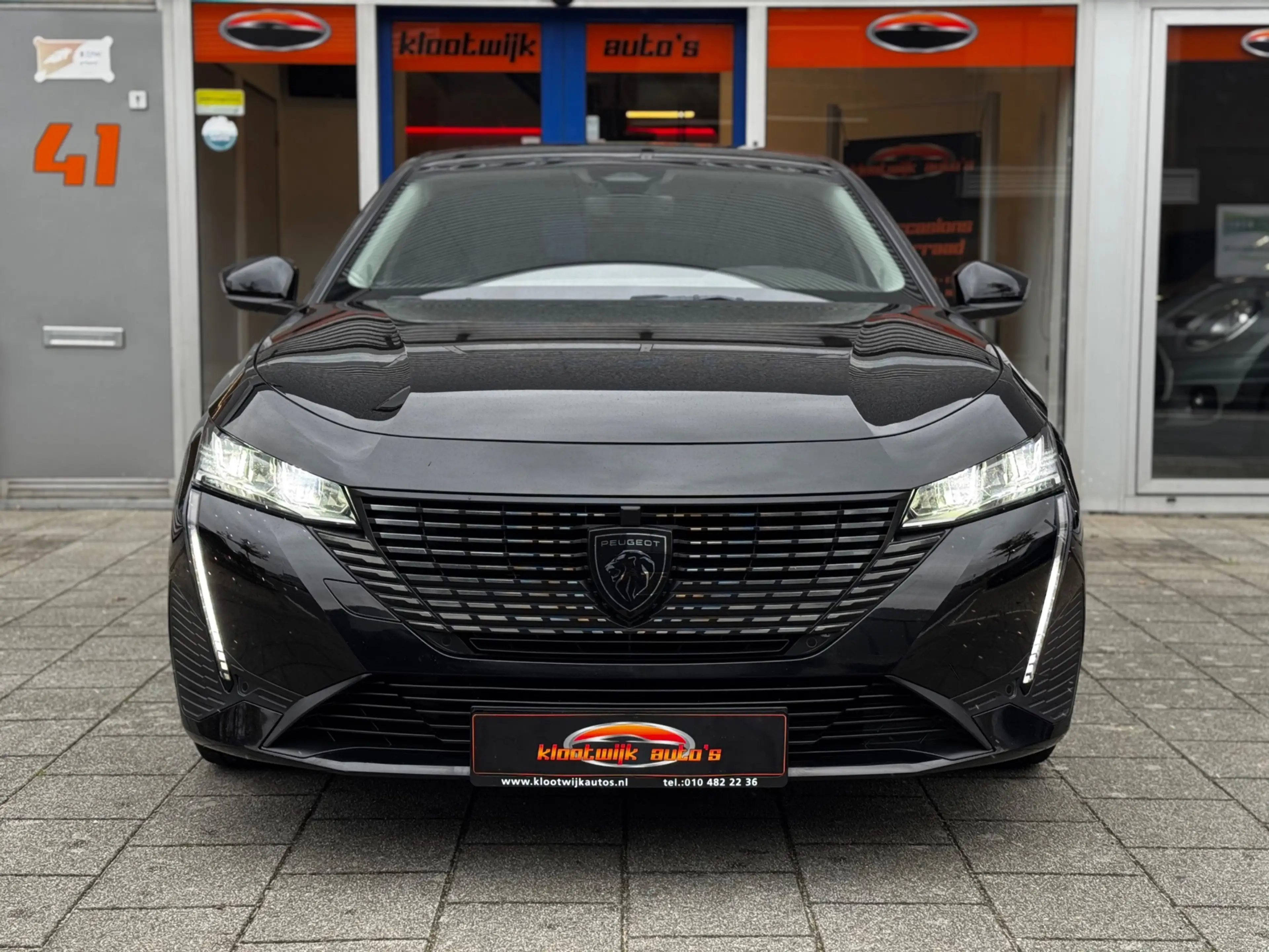 Peugeot 308 1.2T Allure GT-Pack Automaat I-Toggles Ambiance LE — photo 2