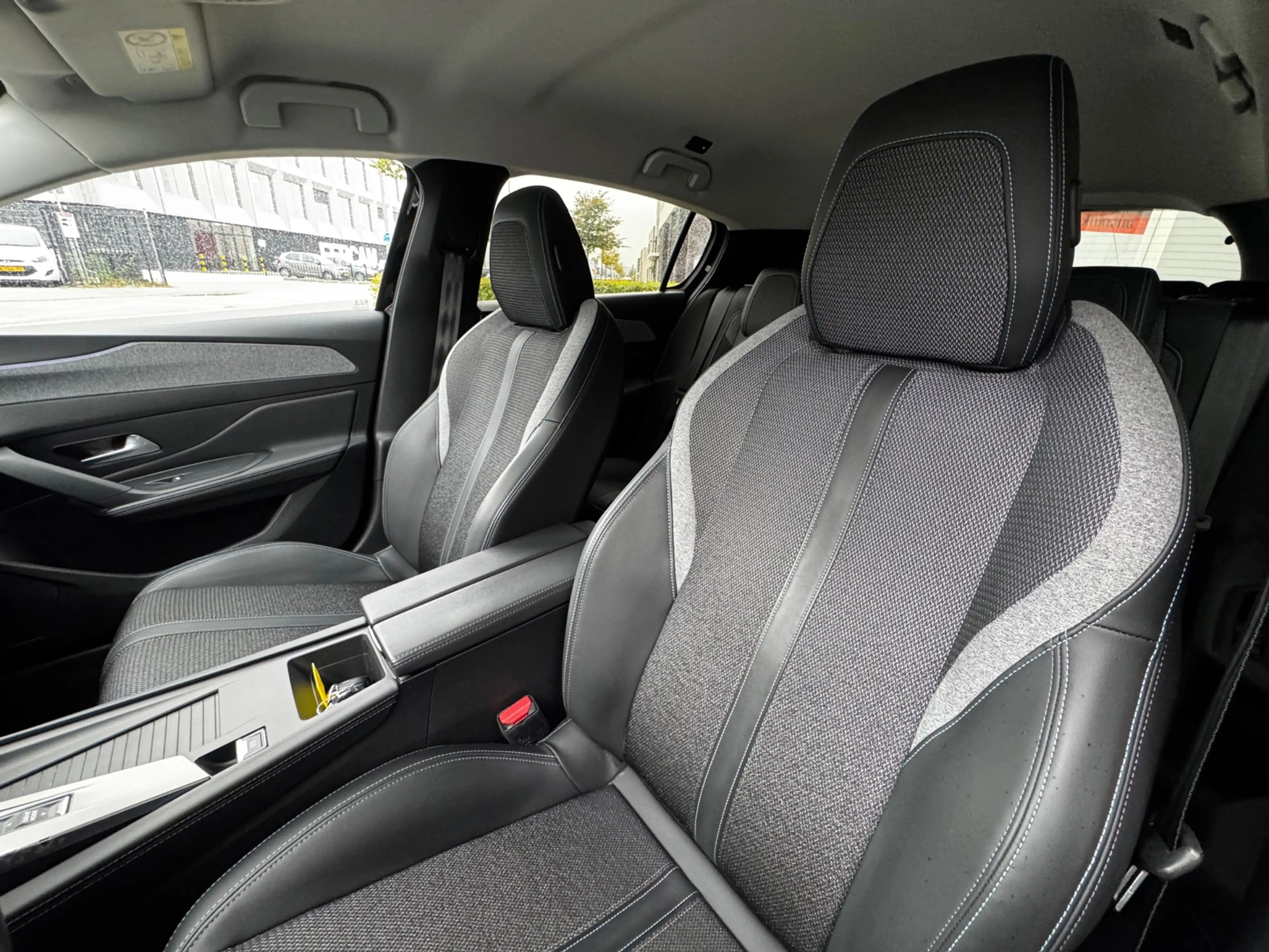 Peugeot 308 1.2T Allure GT-Pack Automaat I-Toggles Ambiance LE — photo 8