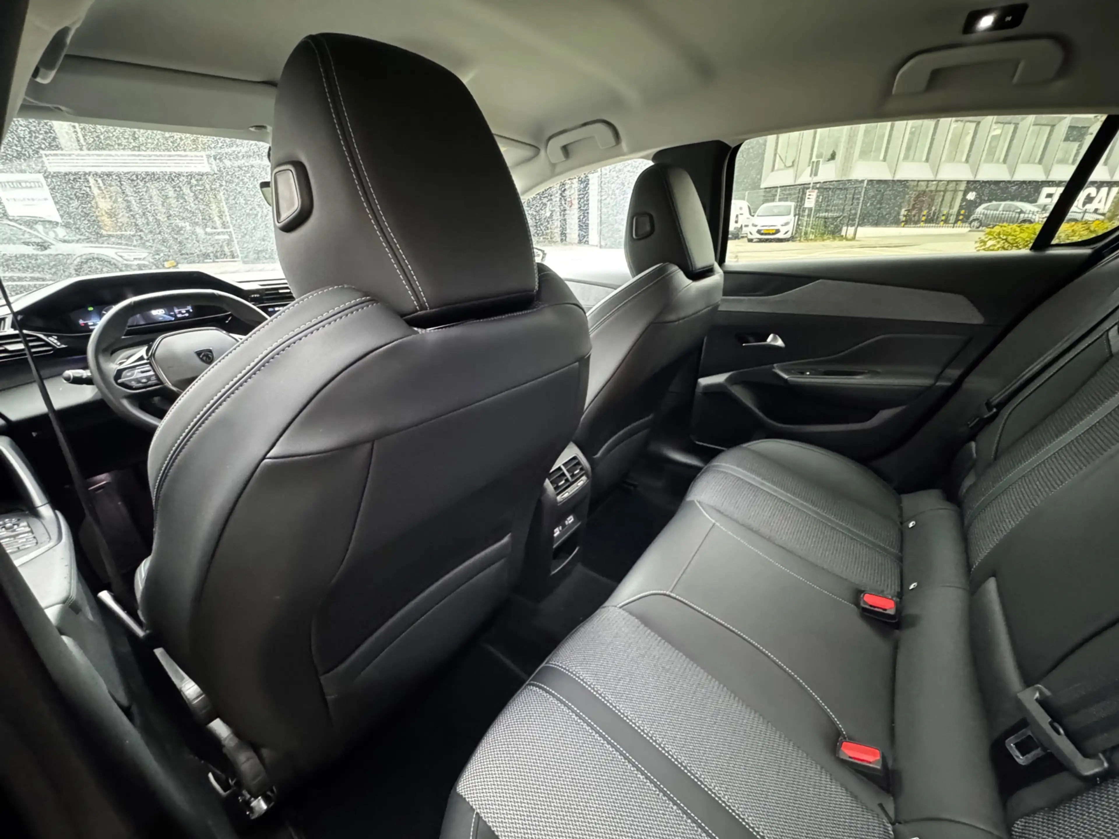 Peugeot 308 1.2T Allure GT-Pack Automaat I-Toggles Ambiance LE — photo 9