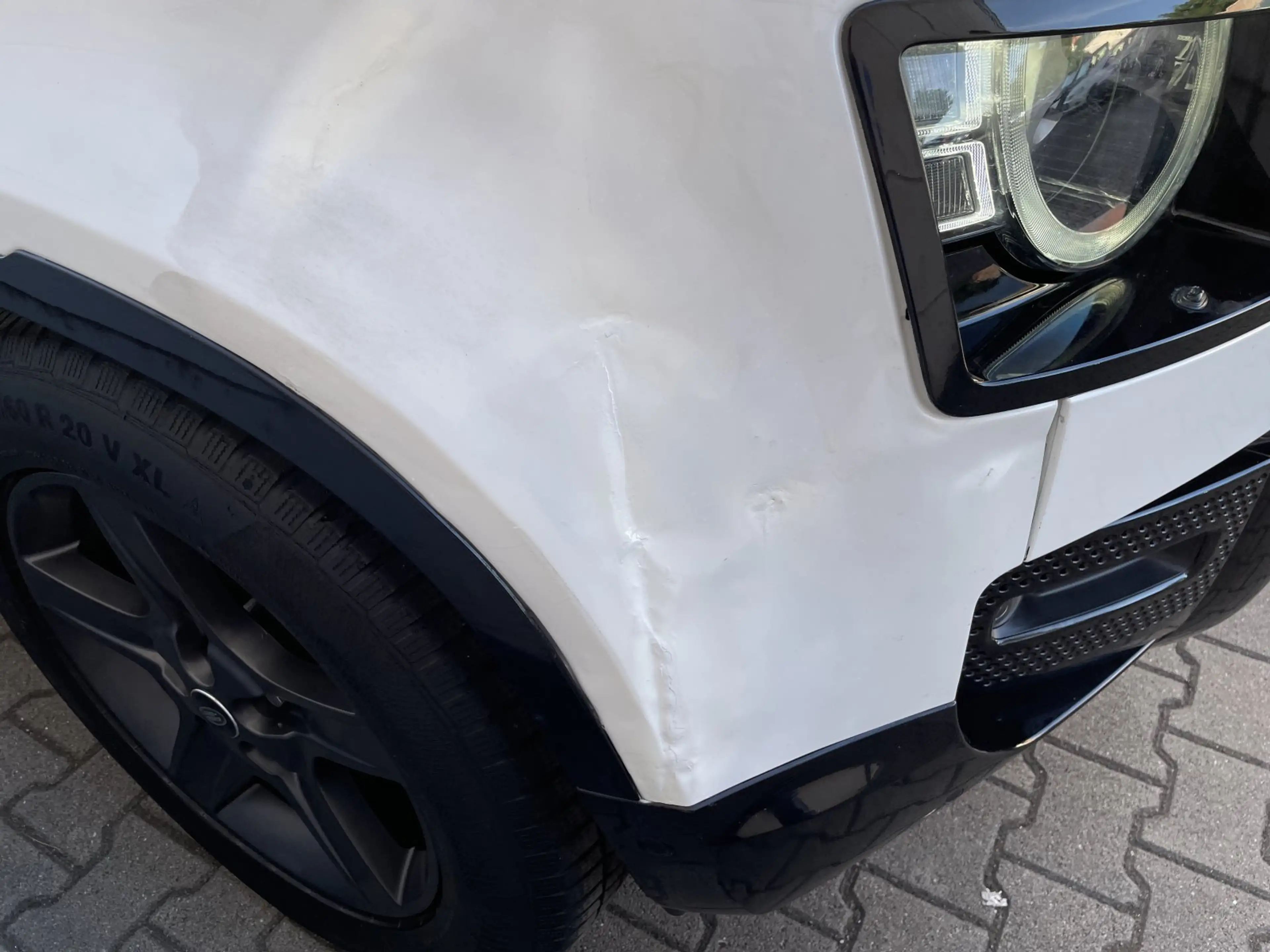 Land Rover Defender 110 D250 3.0 Mild-Hybrid X-Dynamic SE — photo 11