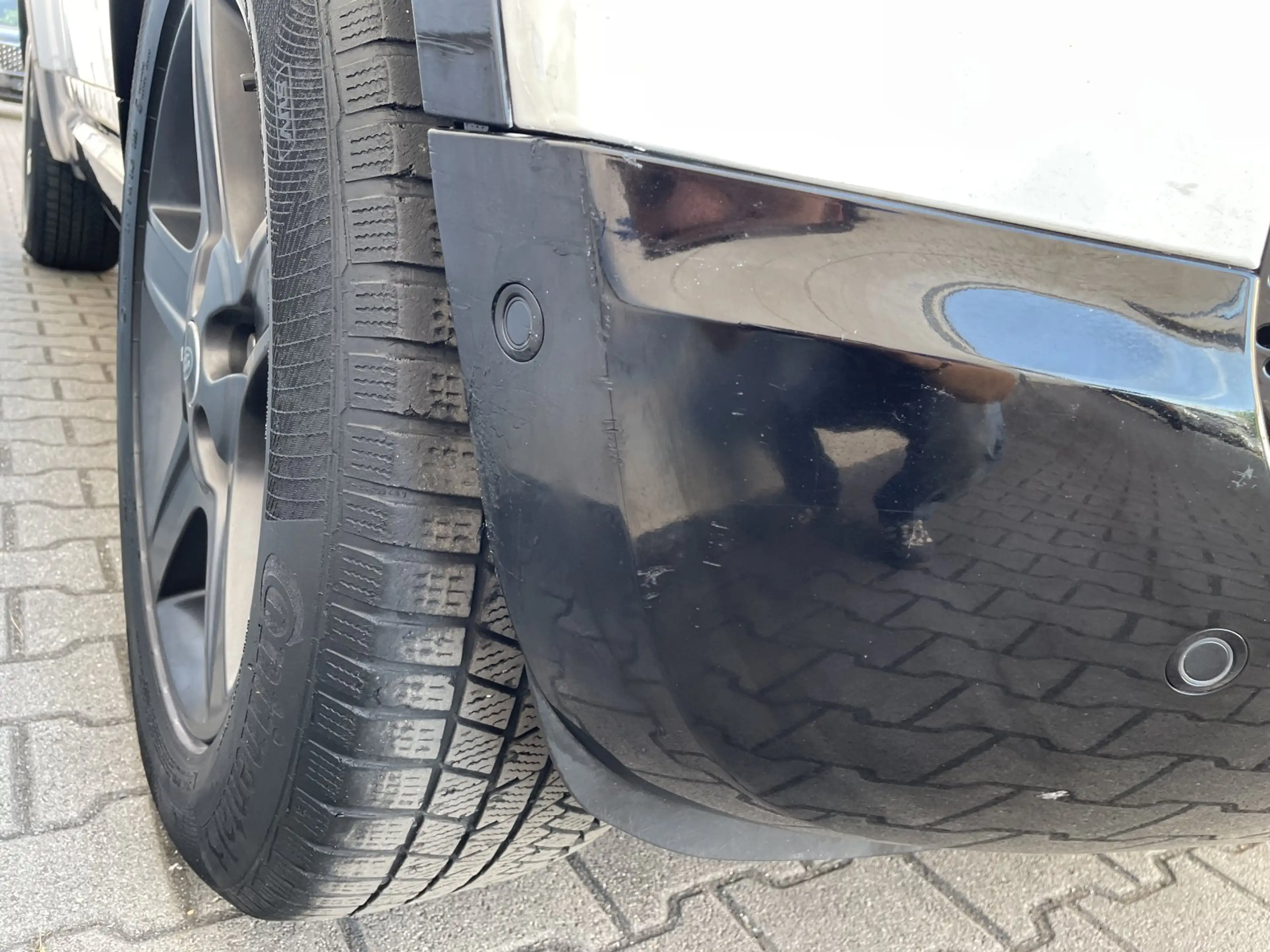Land Rover Defender 110 D250 3.0 Mild-Hybrid X-Dynamic SE — photo 12