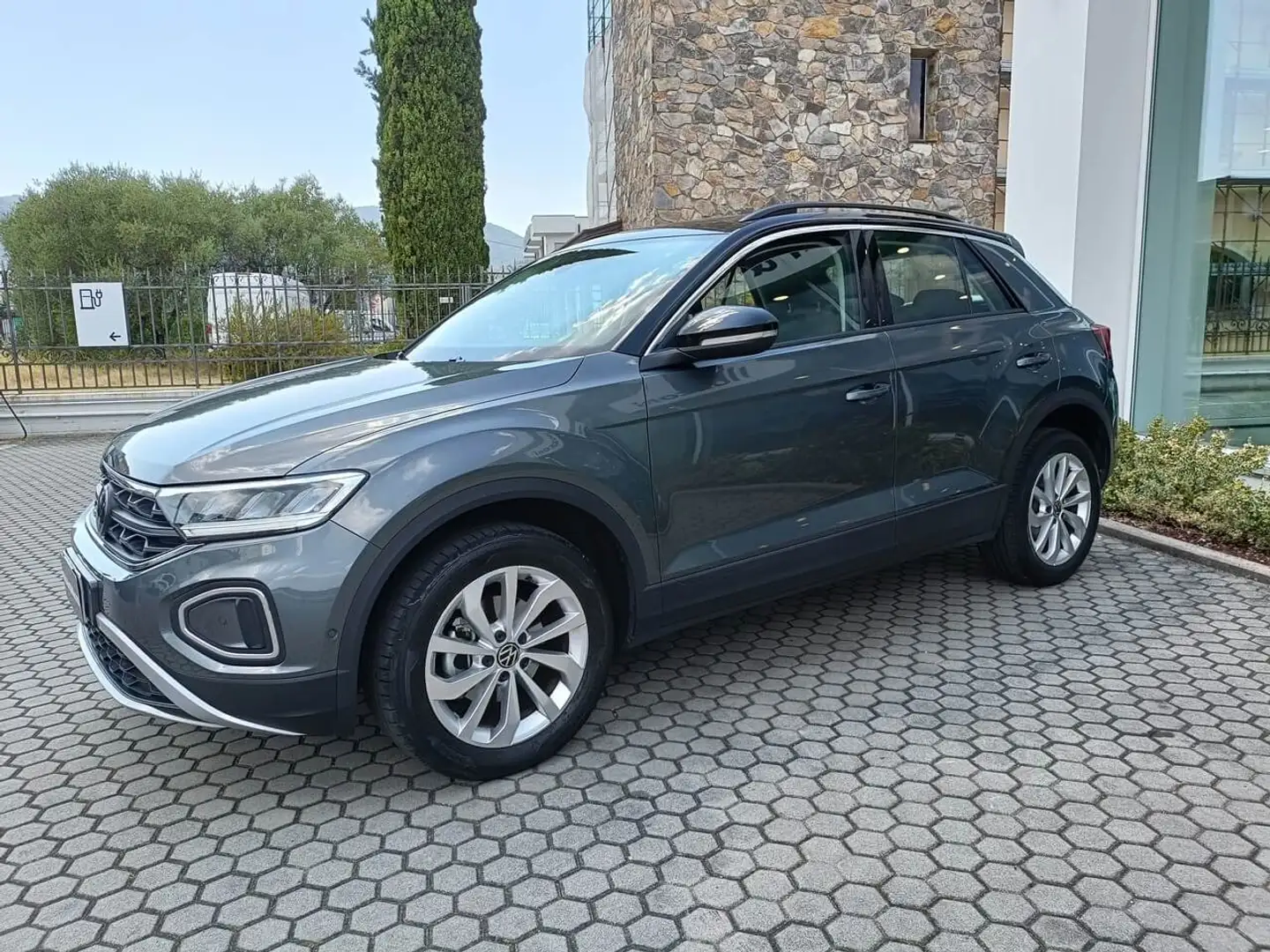 Volkswagen T-Roc T-Roc 2022 1.0 tsi Life 110cv Grigio - 2