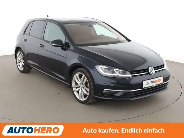 Volkswagen Golf view 8