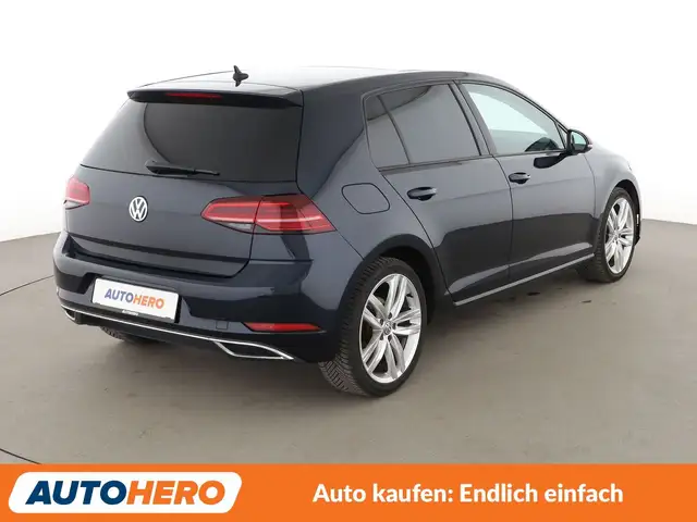 Volkswagen Golf view 6
