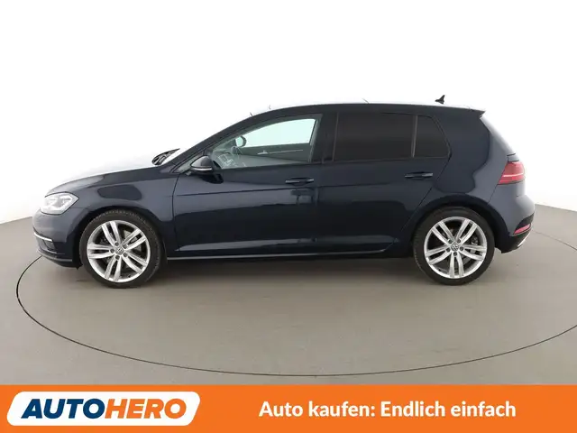 Volkswagen Golf view 3