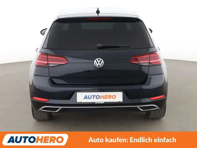 Volkswagen Golf view 5