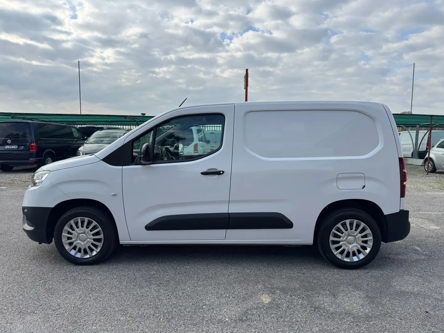 Toyota Proace City 1.5d 100cv - PC - 3 POSTI - EU6D TEMP Blanc - 2