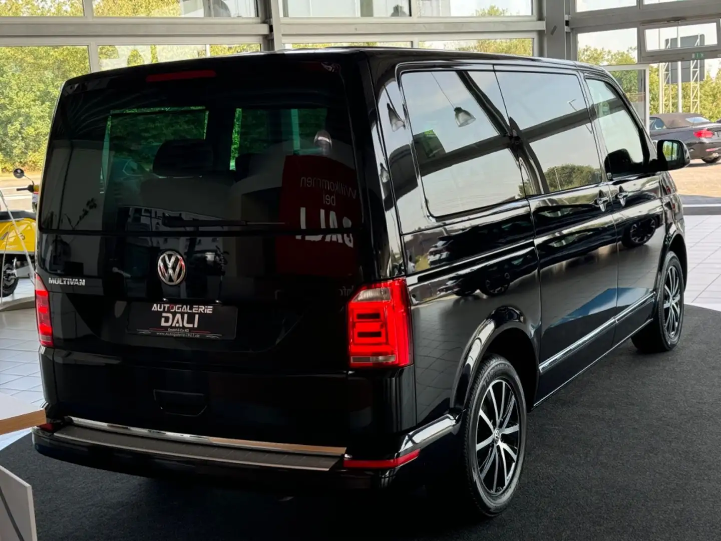 Volkswagen T6 Multivan T6  Multivan Generation Six LED-PDC-SHZ-TEMPOMAT Schwarz - 2
