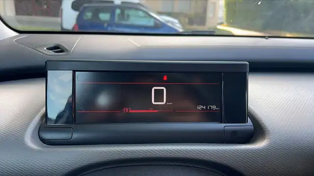 Citroen C4 Cactus view 12