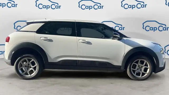 Citroen C4 Cactus view 4