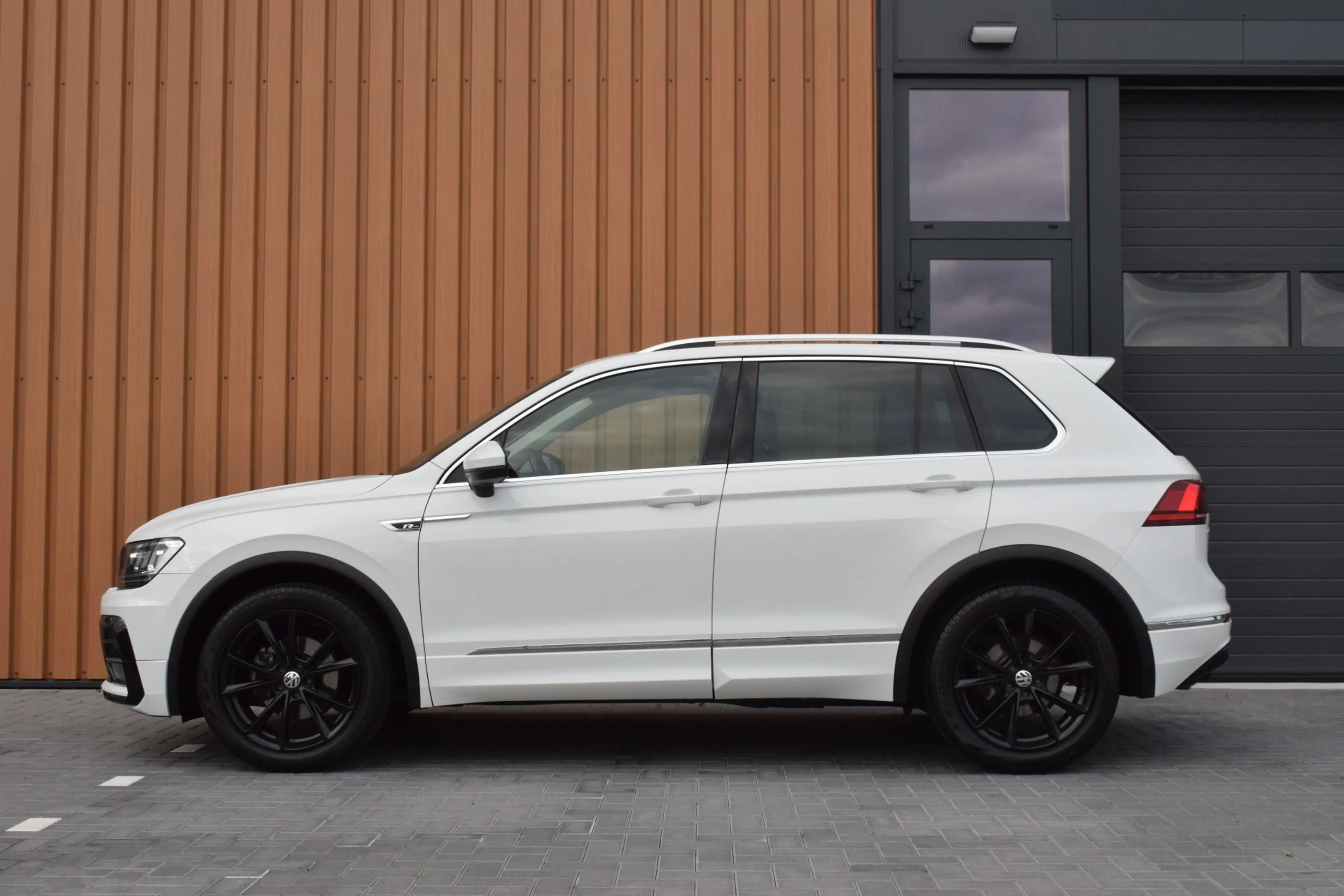 Volkswagen Tiguan 1.4 TSI 150pk DSG R-line | Virtual | LED | Trekhaa — photo 2