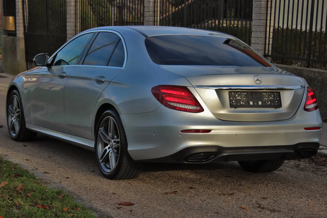 Mercedes-Benz E 220