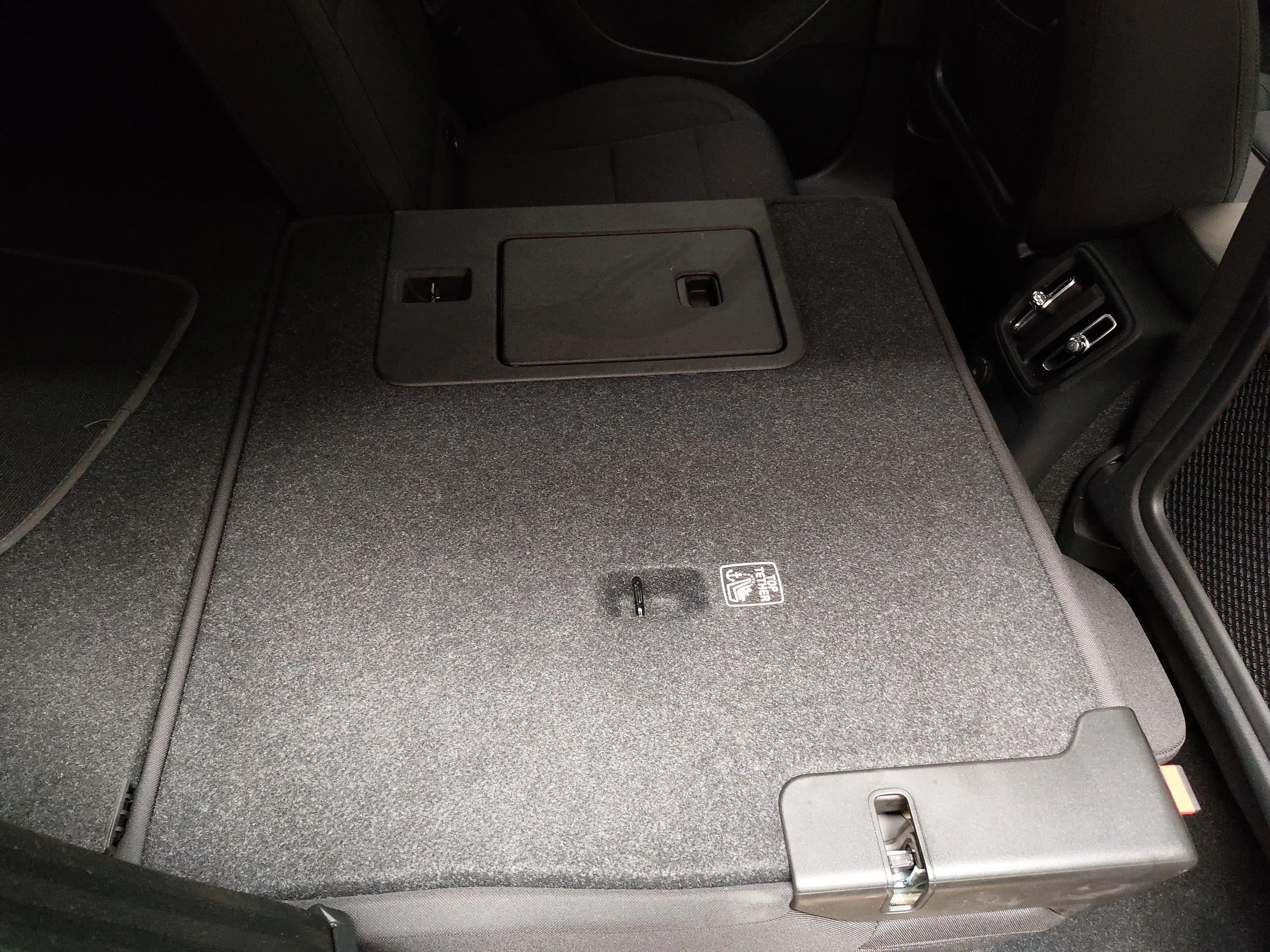 Volvo XC40 T5 Recharge R-Design Navi LED RFK — photo 11