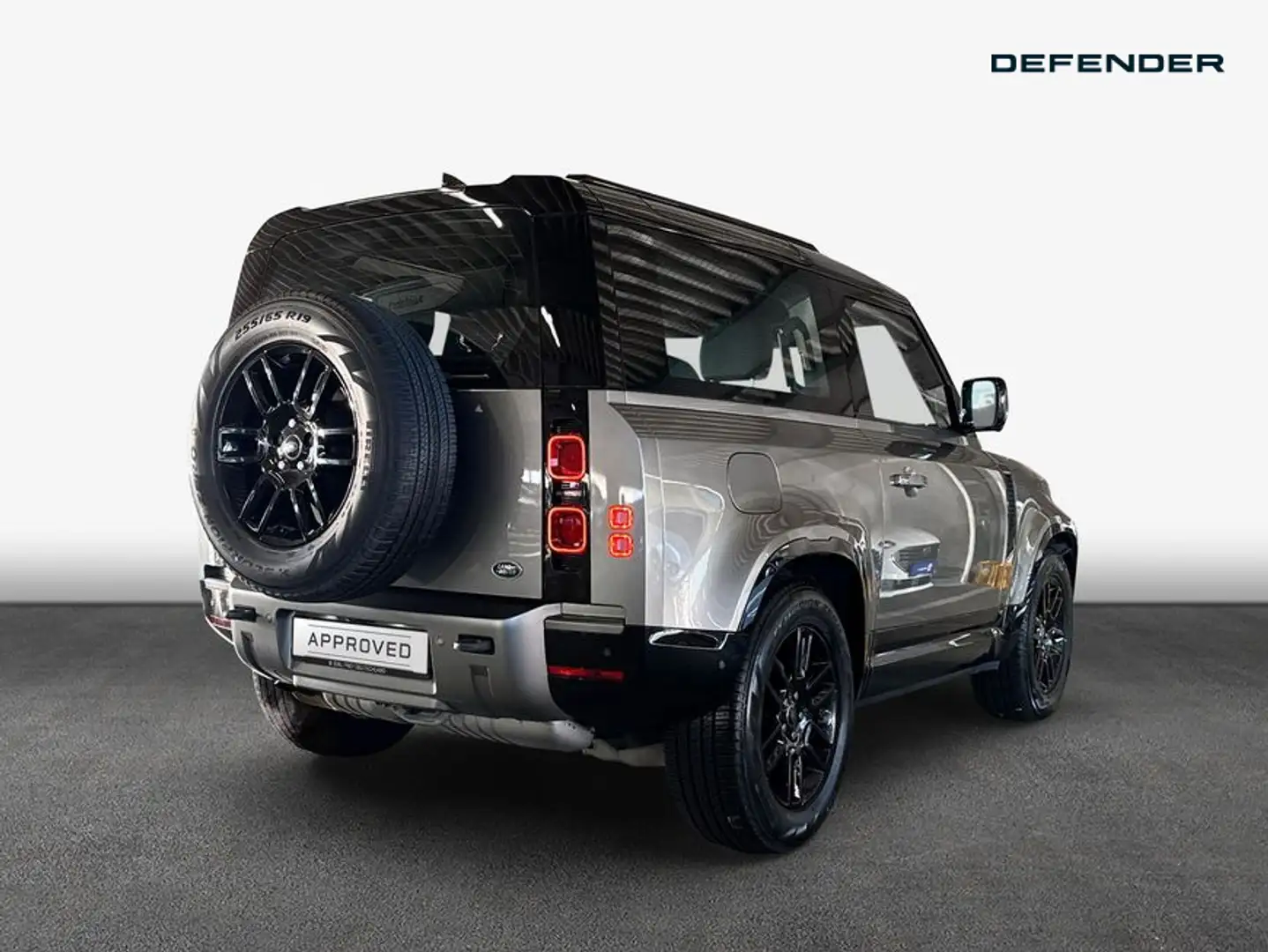 Land Rover Defender 90 D250 X-Dynamic S Серебристый - 2