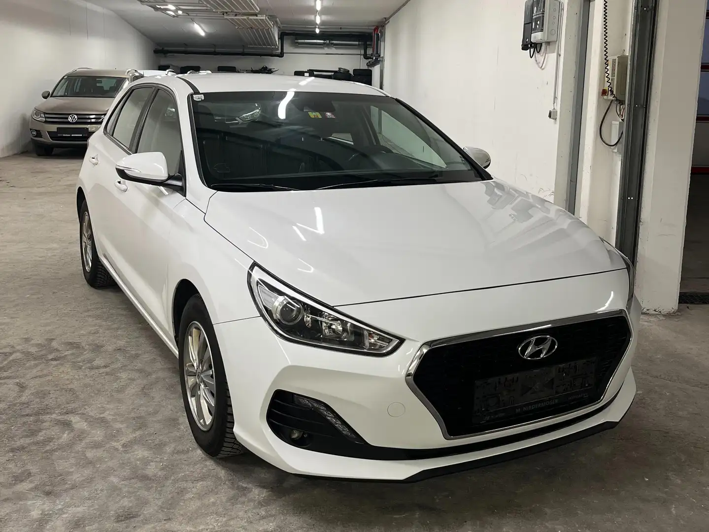 Hyundai i30 Weiß - 1