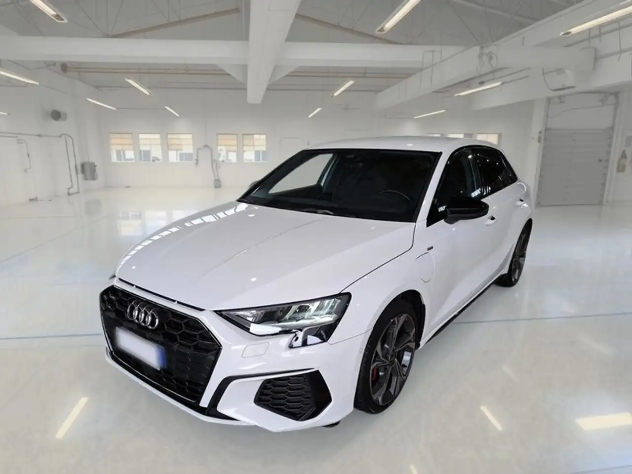 Audi A3 SPORTBACK 45 TFSI E S TRONIC S LINE EDITION S.BACK 5 PORTE BERLINA
