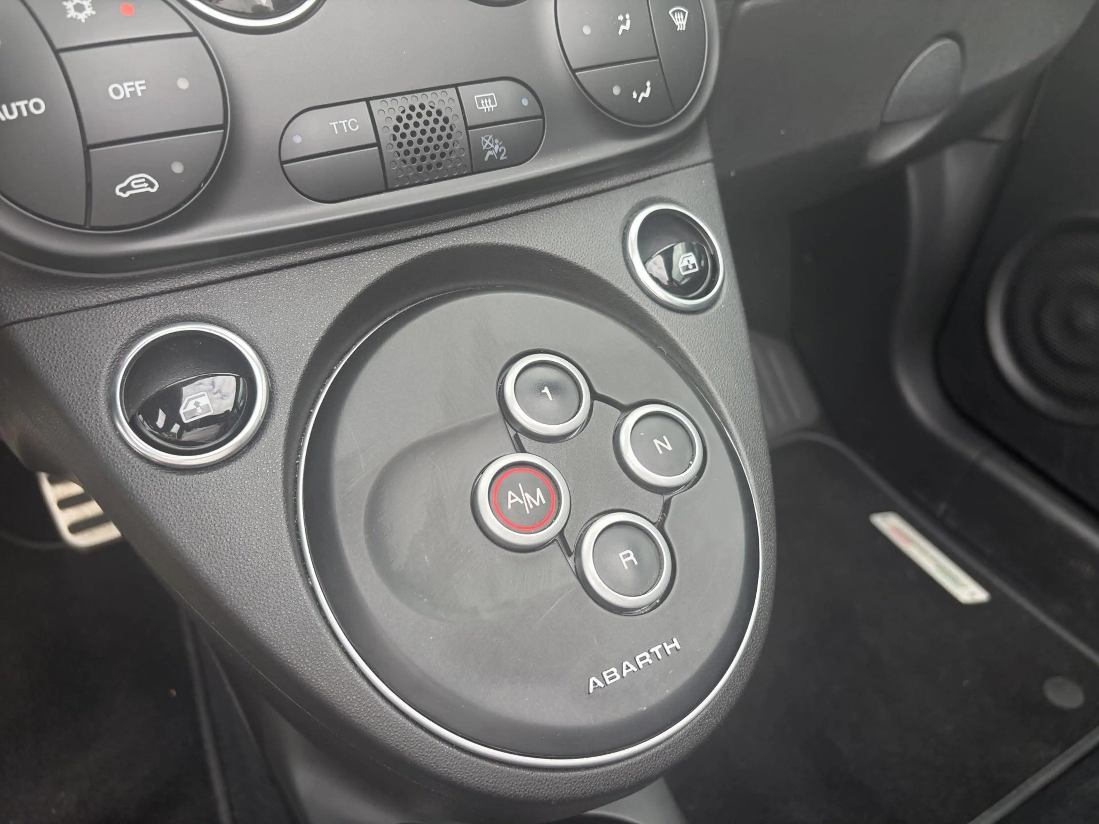 Abarth 595 Turismo 500C 1.4 C — photo 9