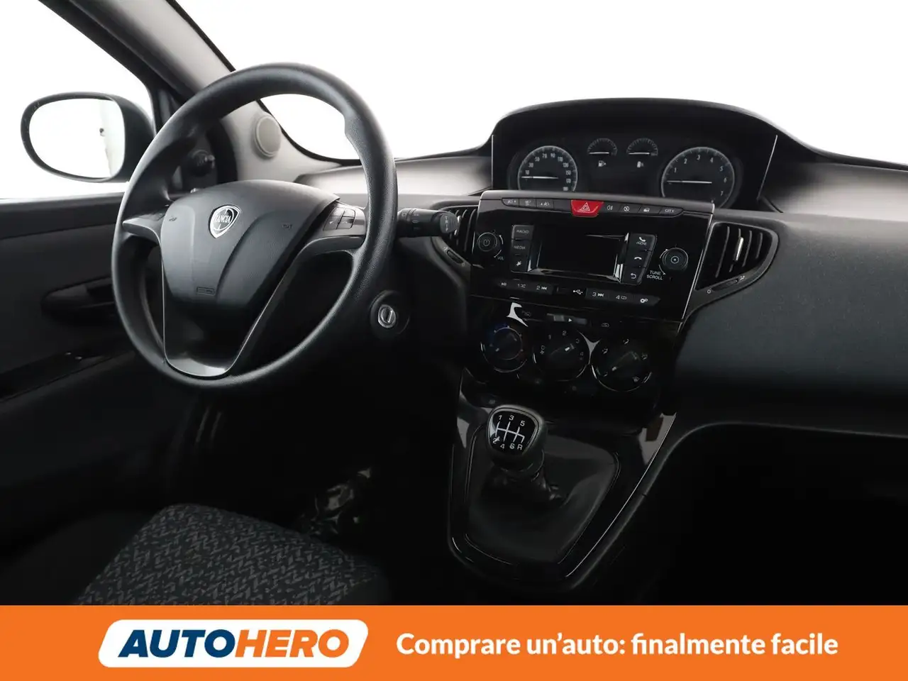 Lancia Ypsilon 2021 — фото 13