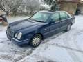 Mercedes-Benz E 240 V 6 Aut./TÜV 10/26 Blau - thumbnail 4