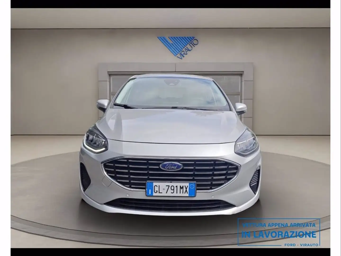 Ford Fiesta 5p 1.1 Titanium Gris - 2