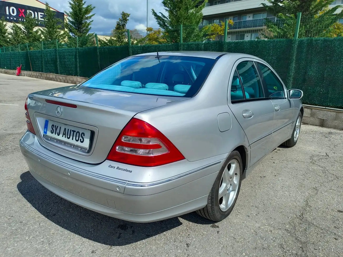 Mercedes-Benz C 320 Avantgarde Plateado - 2