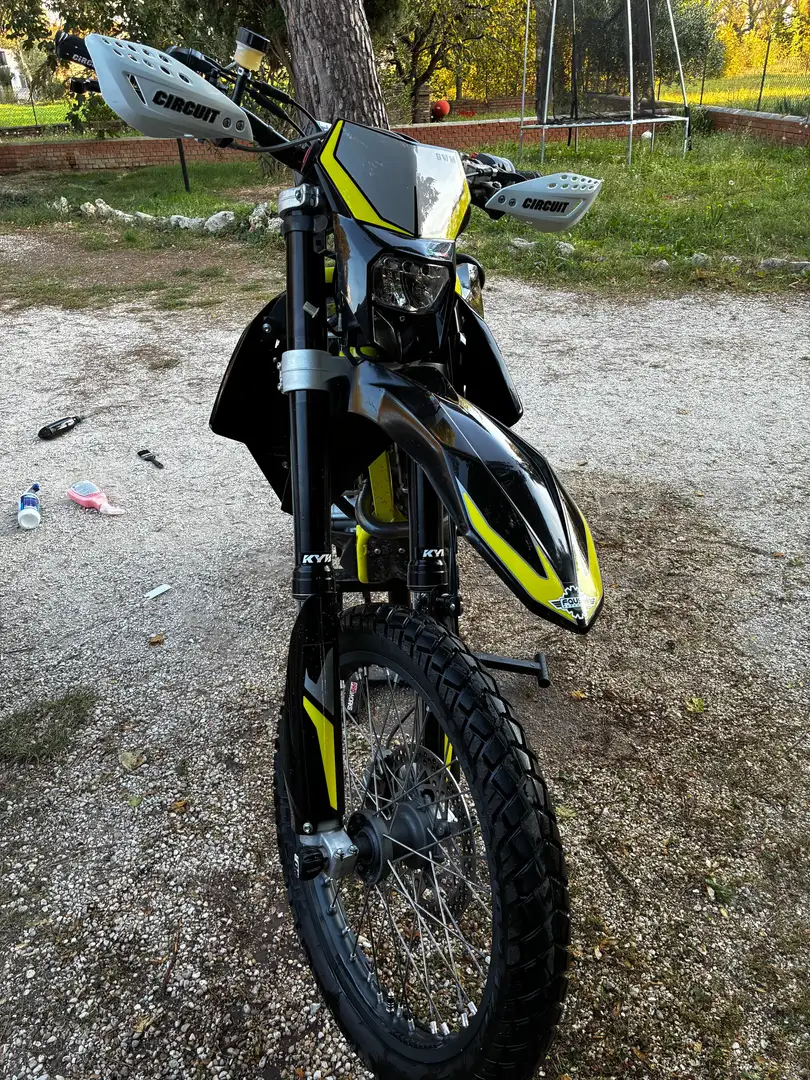 SWM RS 300 R SWM RS 300 R Černá - 2