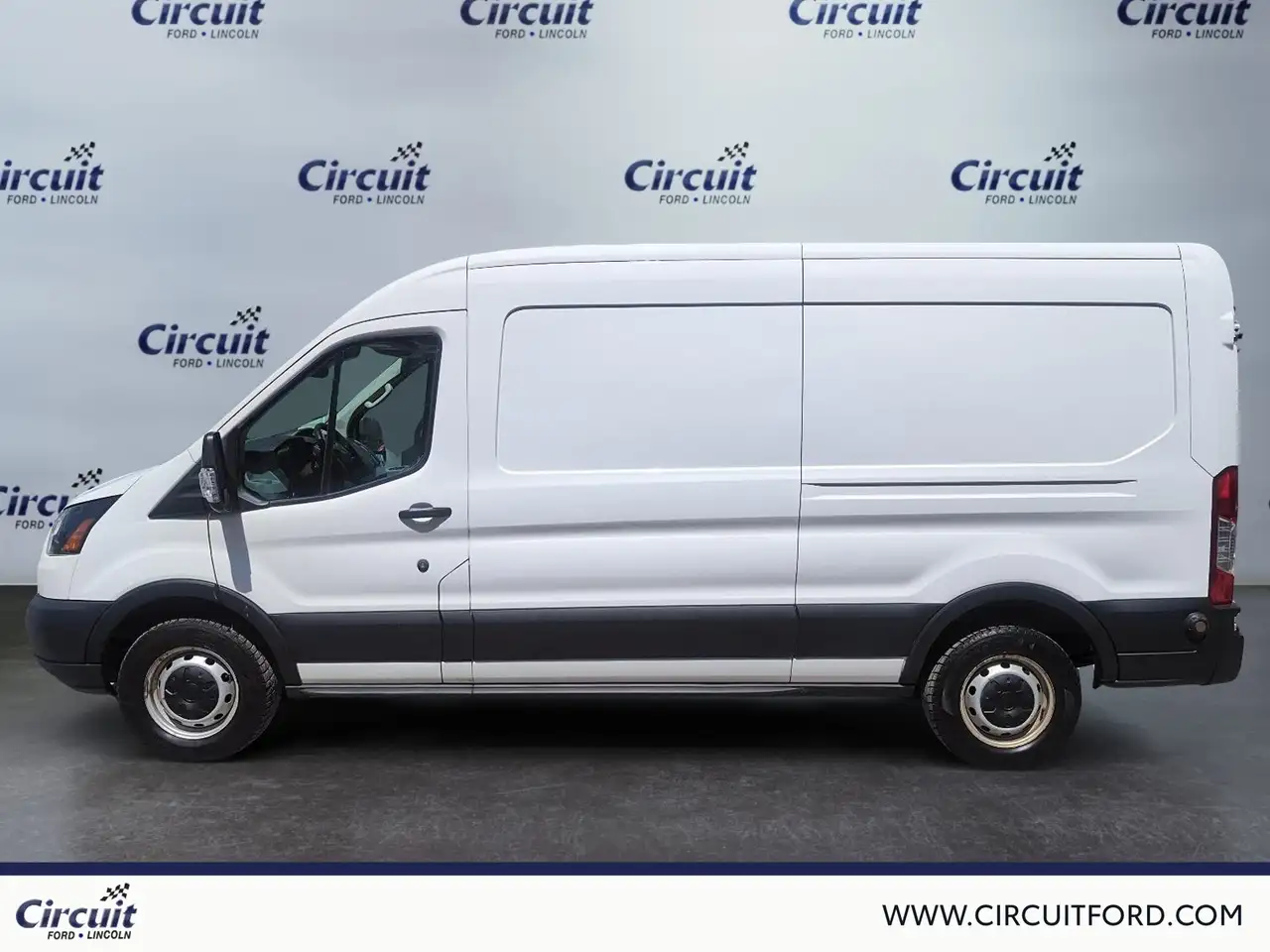 Ford Transit снимка Ford Transit