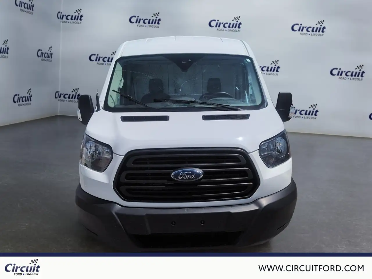 Ford Transit снимка Ford Transit