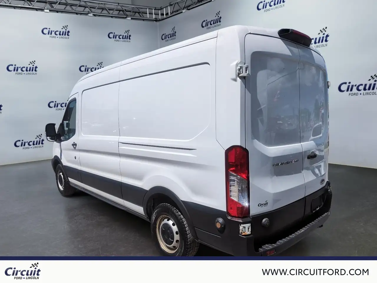 Ford Transit снимка Ford Transit