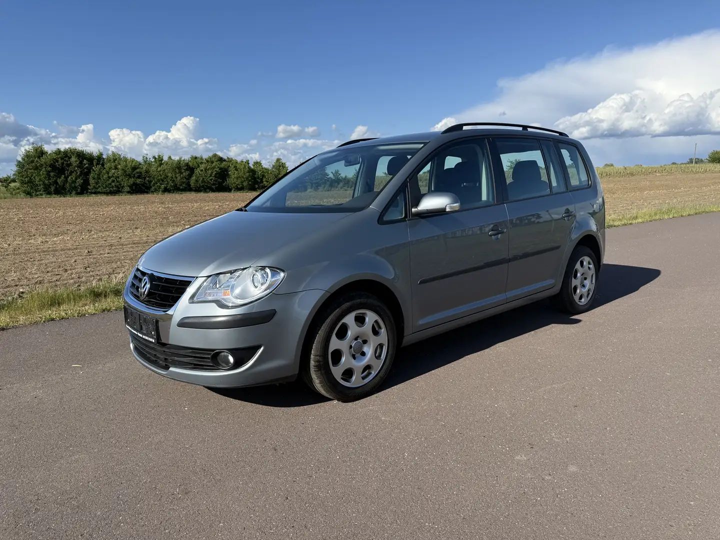 Volkswagen Touran 1.6 Benzin Top TÜV Inspektion Zahnriemen neu Silber - 2