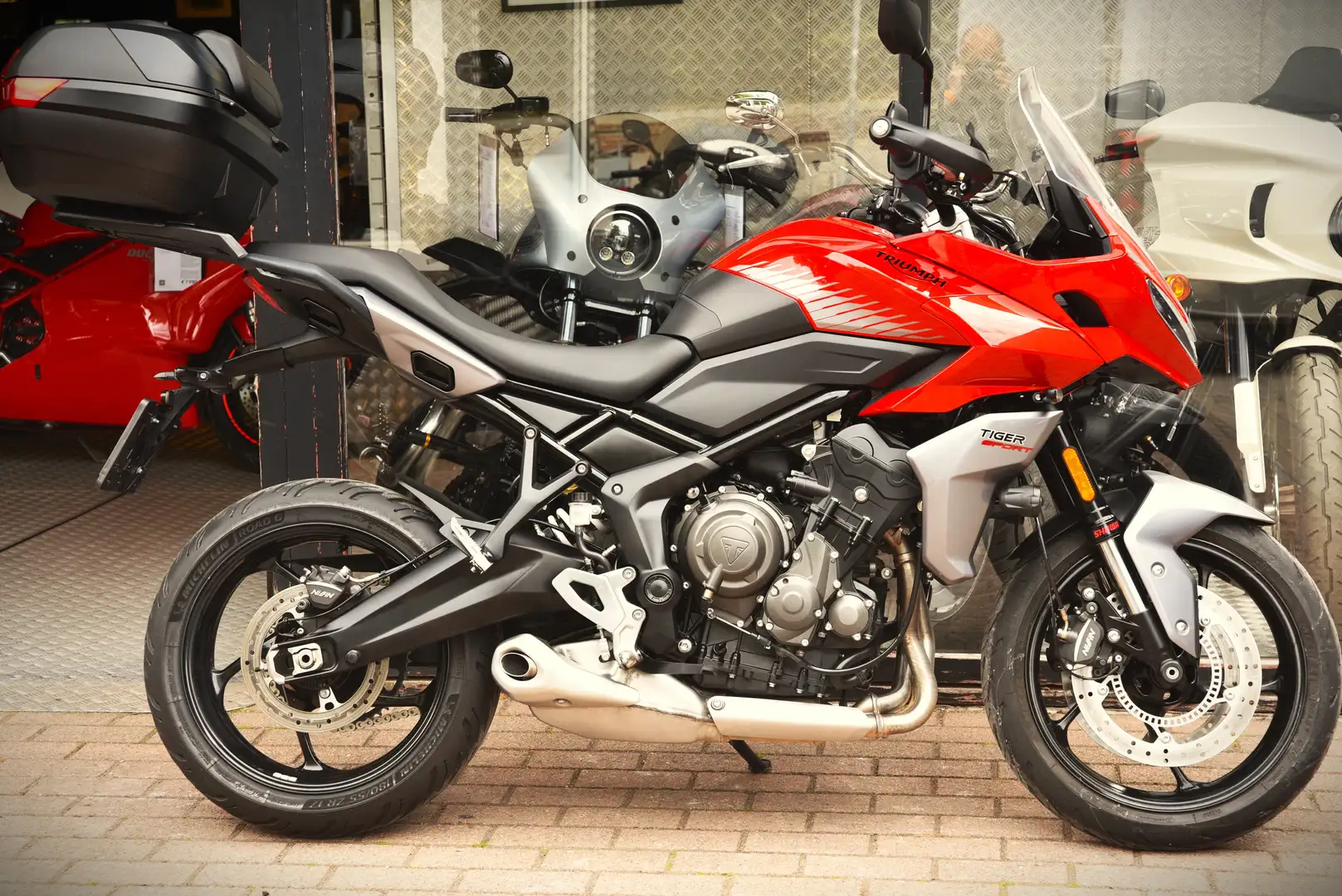 Triumph Tiger Sport 660 ***MOTO VERTE*** Rood - 2
