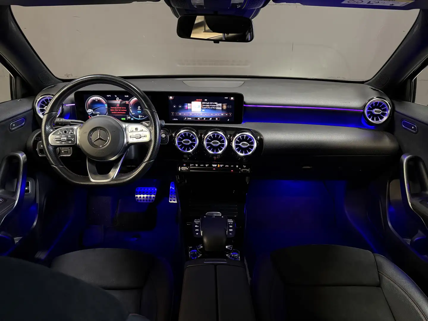 Mercedes-Benz A 250 e Business Solution AMG Limited | Sfeerverlichting Schwarz - 2